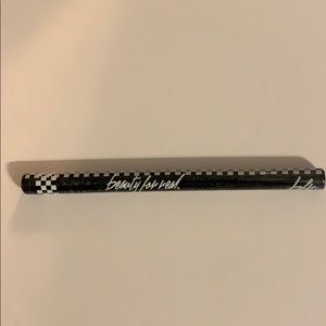 New Beauty For Real Black Line Liquid Eyeliner